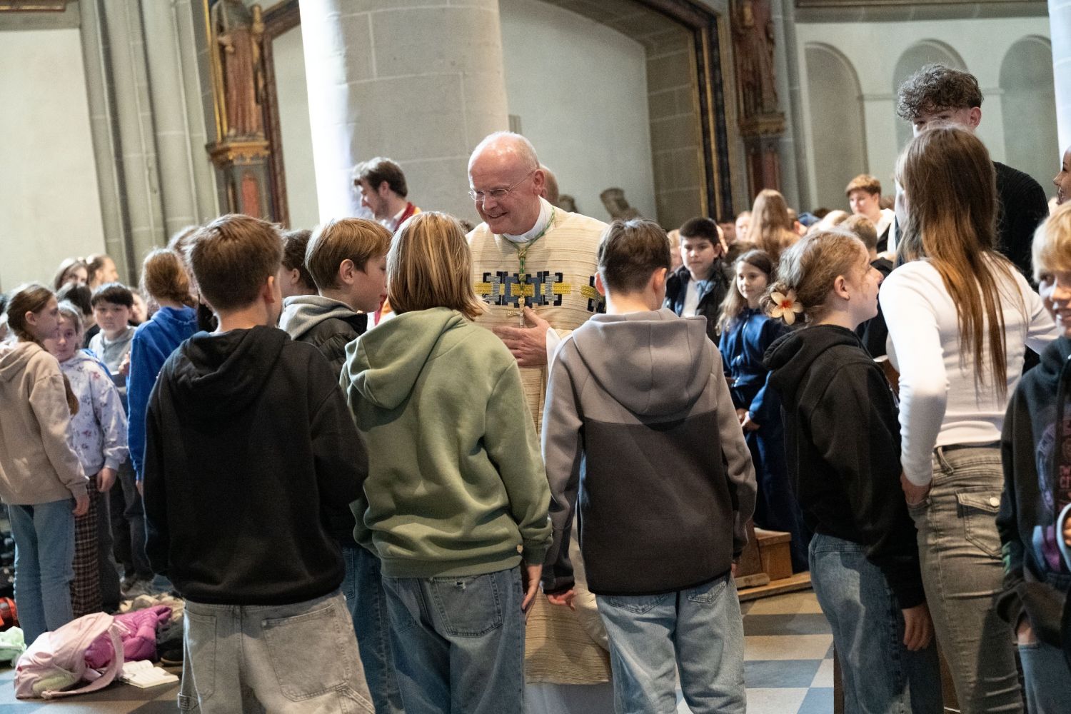 260421-church-walk--29--1600-1000-80