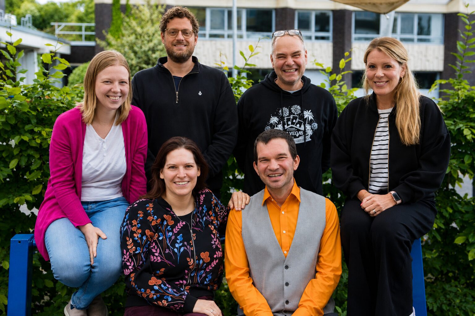 Das Beratungsteam des Gymnasiums Am Stoppenberg als Gruppenfoto im Außenbereich