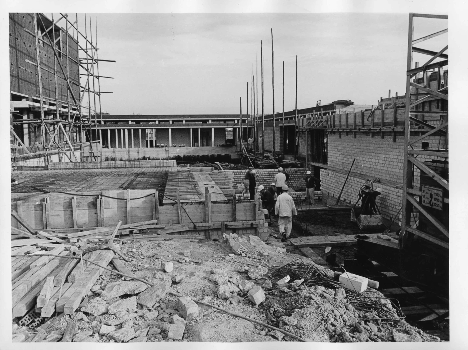 Baustelle und Grundsteinlegung des Gymnasiums Am Stoppenberg